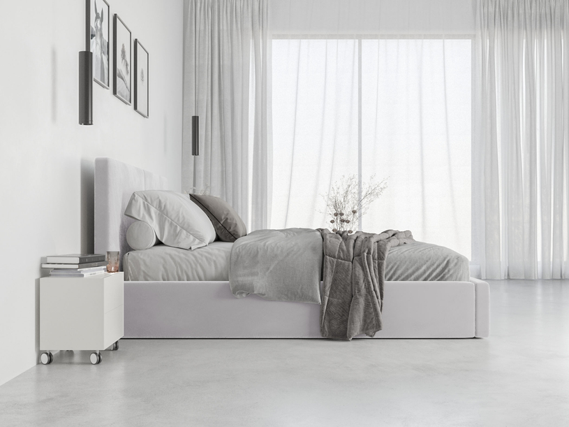 Lit double rembourré Le Hilton 140X200 avec matelas et coffre, gris clair